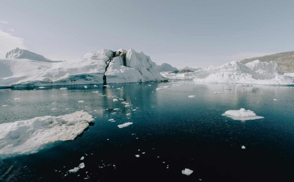 Iceburgs and blue sea. The impact of global warming on sleep.